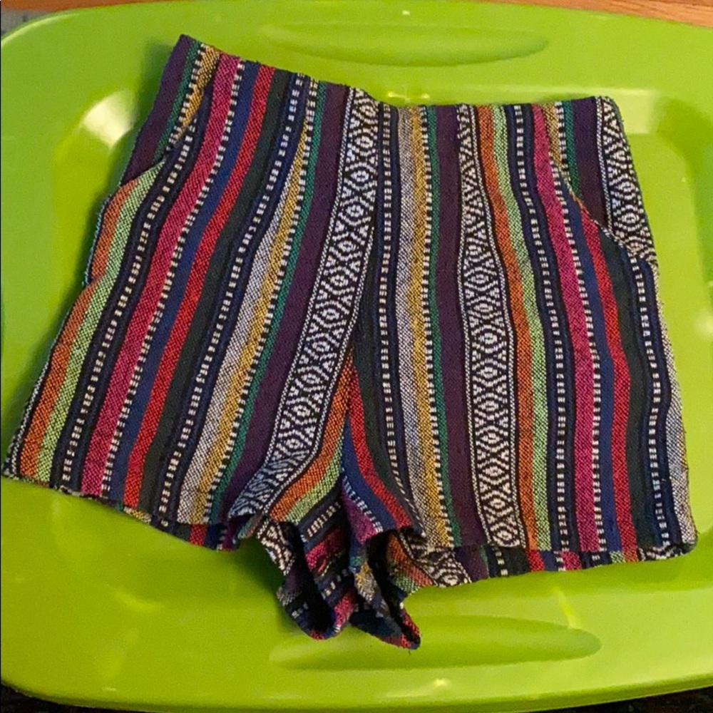 Colorful drug rug woven fabric high waisted shorts